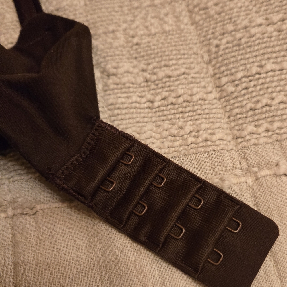 Pair Of Bras Both Fit Like 36C - Picture 12 of 13